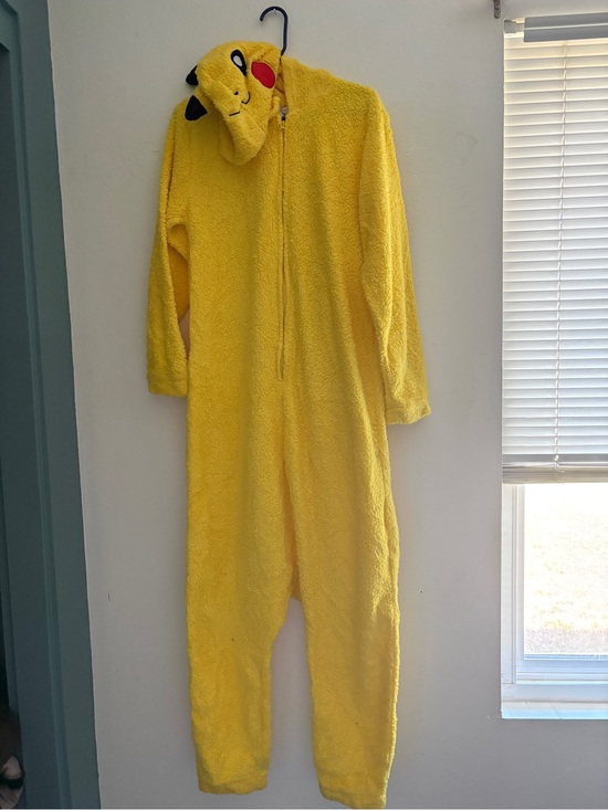 Pokemon Other - Pokemon Yellow Pikachu Fleece Footed One-Piece